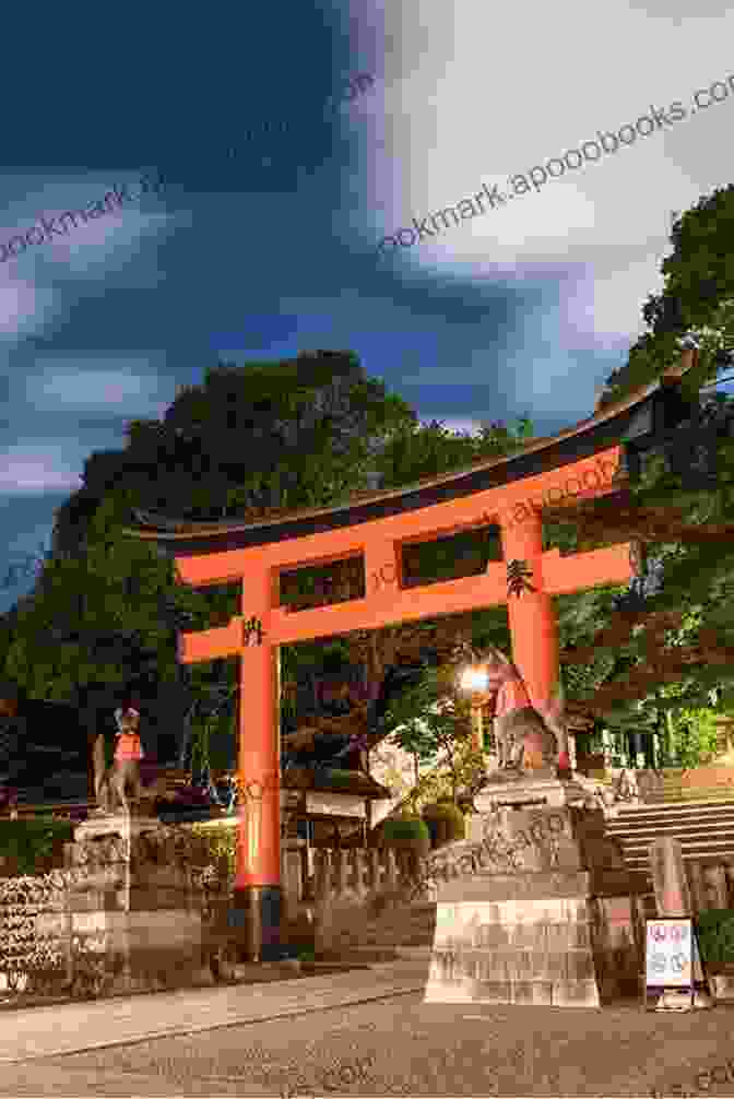 Fushimi Inari Shrine, Kyoto Kannushisan Ga Oshietekureru Kyoto No Jinja Best Five Japanese English Bilingual Edition (Japanese Edition)