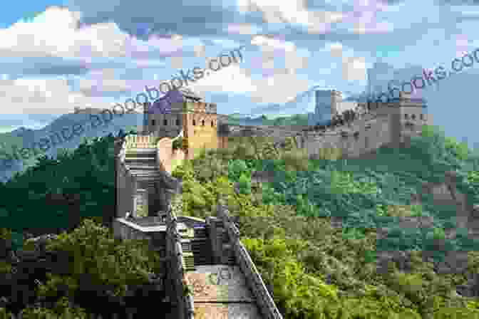 The Great Wall Of China, A Breathtaking UNESCO World Heritage Site Beijing Travel Guide: With 100 Landscape Photos